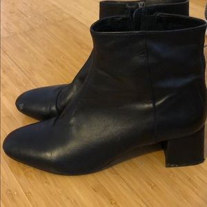 Black Zara boots size 9 womens